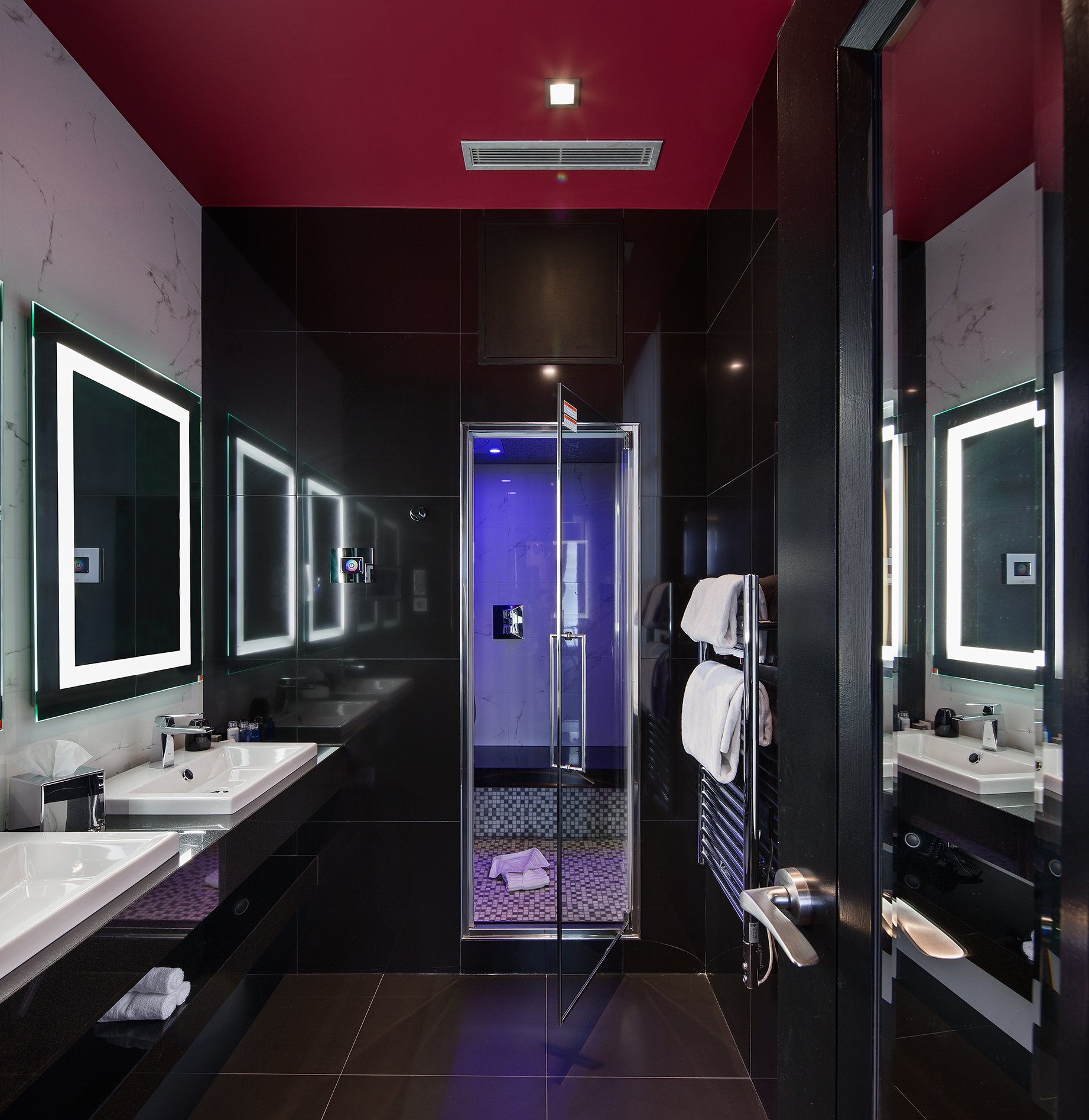 Maison Albar Hotels Le Diamond bathroom Diamond Suite